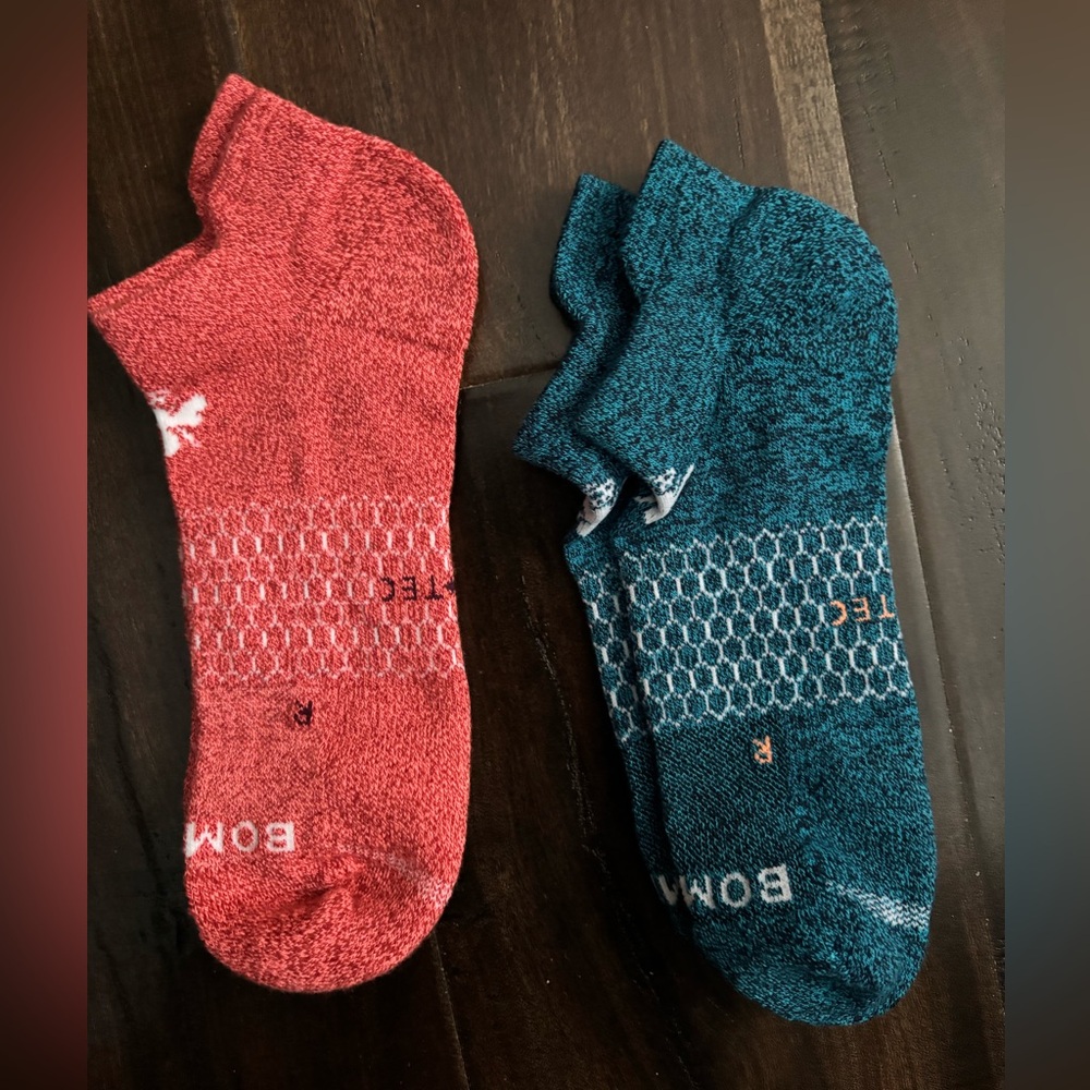 Bombas Men's Athletic Socks - Coral and Teal